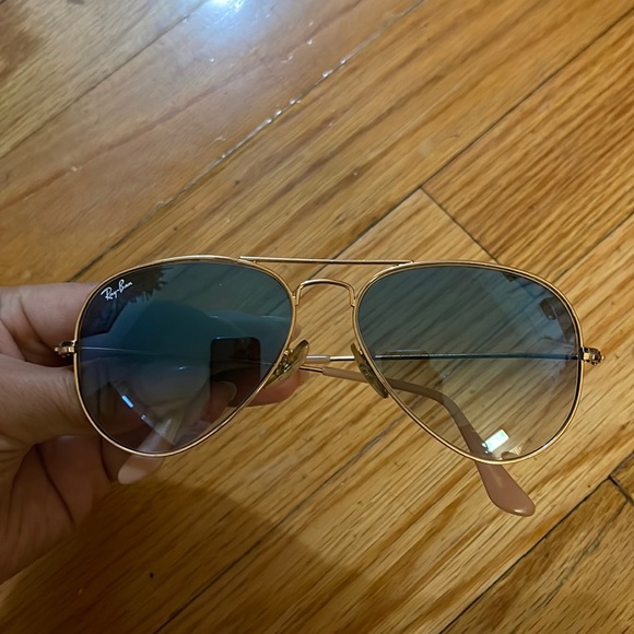 Ray-Ban Aviators - Picture 1 of 4